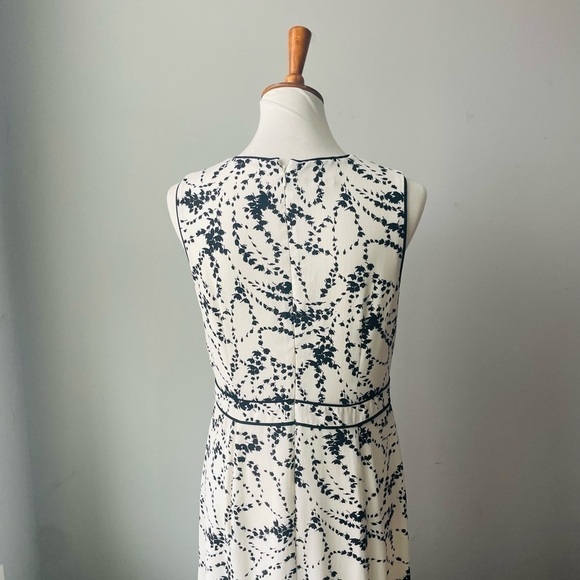 Talbots Floral Flounce Black and White Hem Dress - Picture 5 of 7